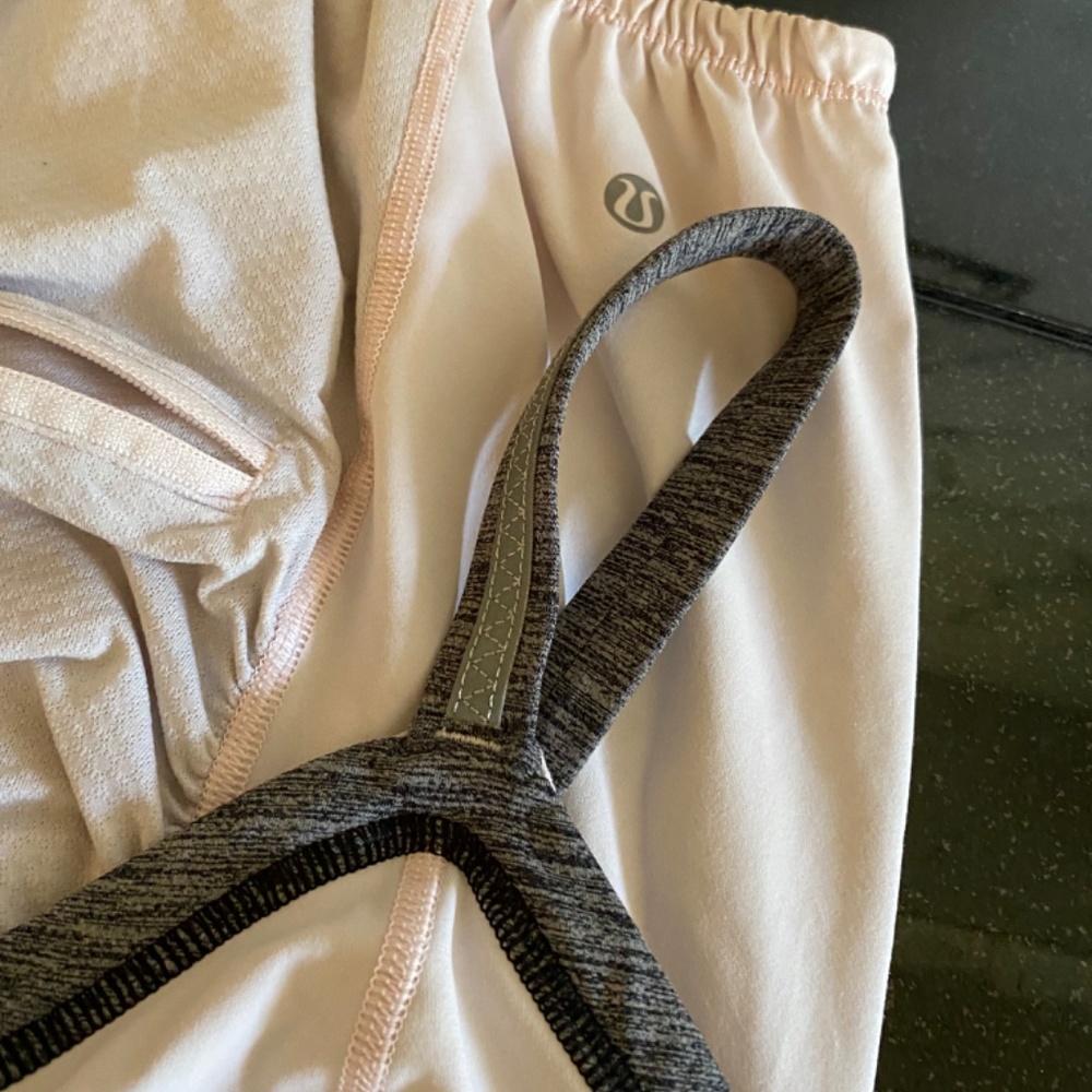 Lululemon - Picture 15 of 15